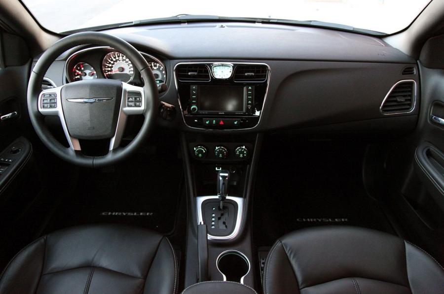  Chrysler 200 2011 года  (фото 72 из 122)